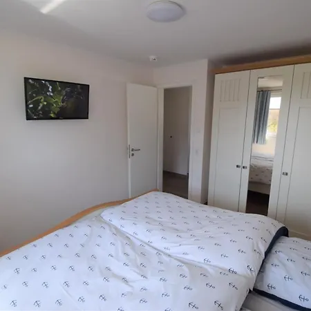 Smucke Huus - 6 Personen Strandnah Unter Reet In - 3 Sz - Finnische Sauna - 2 Strandkoerbe - 650m Casa de Férias