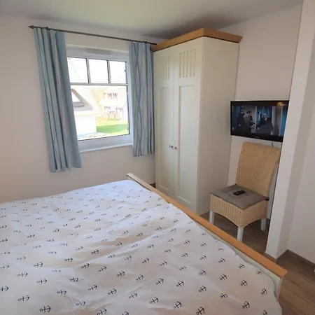 Casa de Férias Smucke Huus - 6 Personen Strandnah Unter Reet In - 3 Sz - Finnische Sauna - 2 Strandkoerbe - 650m Boltenhagen (Ostseebad)